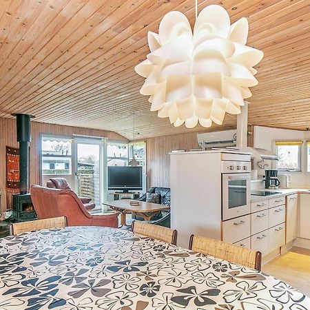 8 Person Holiday Home In Hesselager 外观 照片