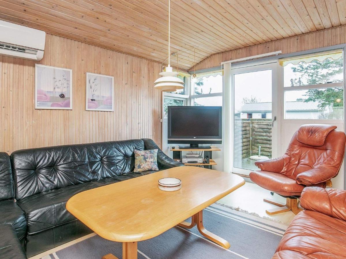 8 Person Holiday Home In Hesselager 外观 照片