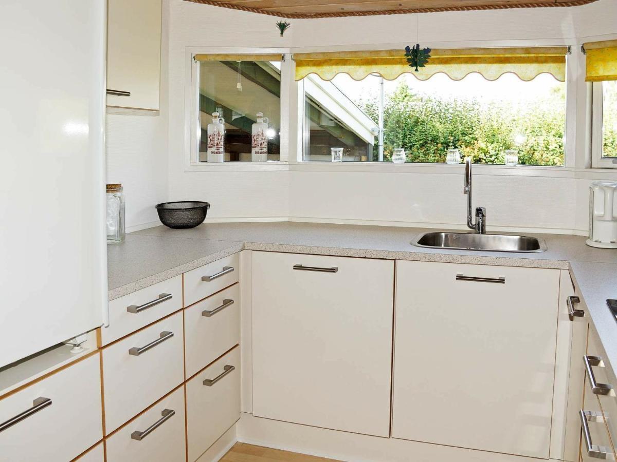 8 Person Holiday Home In Hesselager 外观 照片