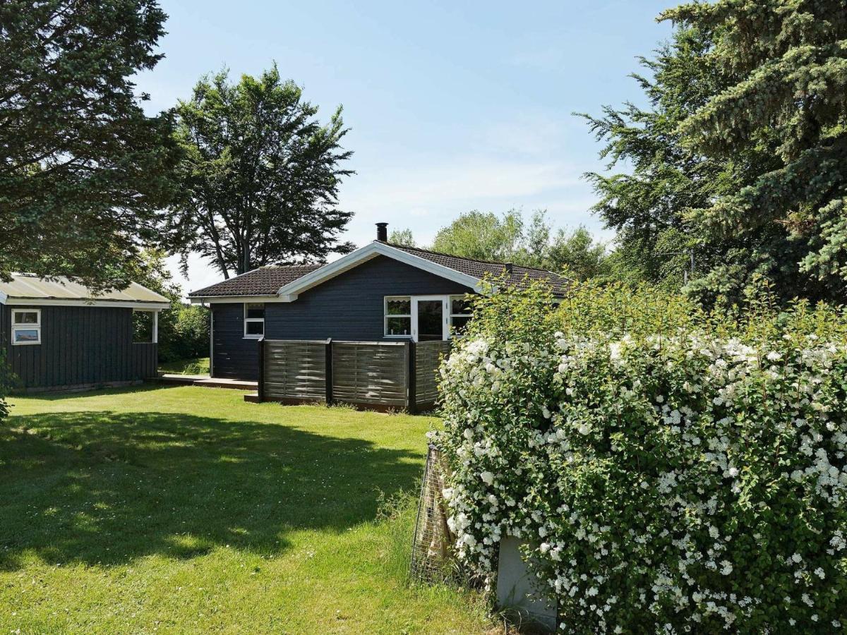 8 Person Holiday Home In Hesselager 外观 照片