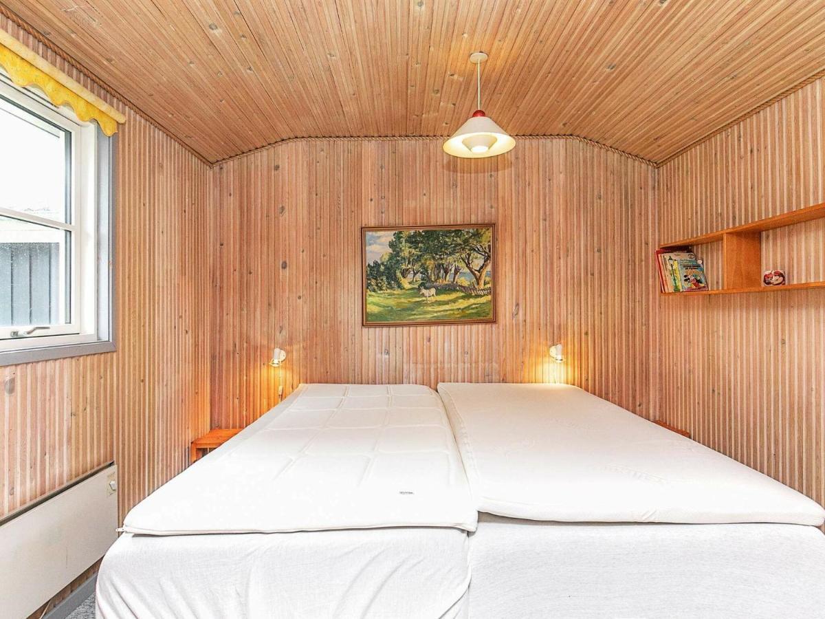 8 Person Holiday Home In Hesselager 外观 照片